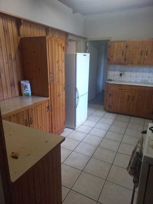 To Let 4 Bedroom Property for Rent in Grahamstown Eastern Cape